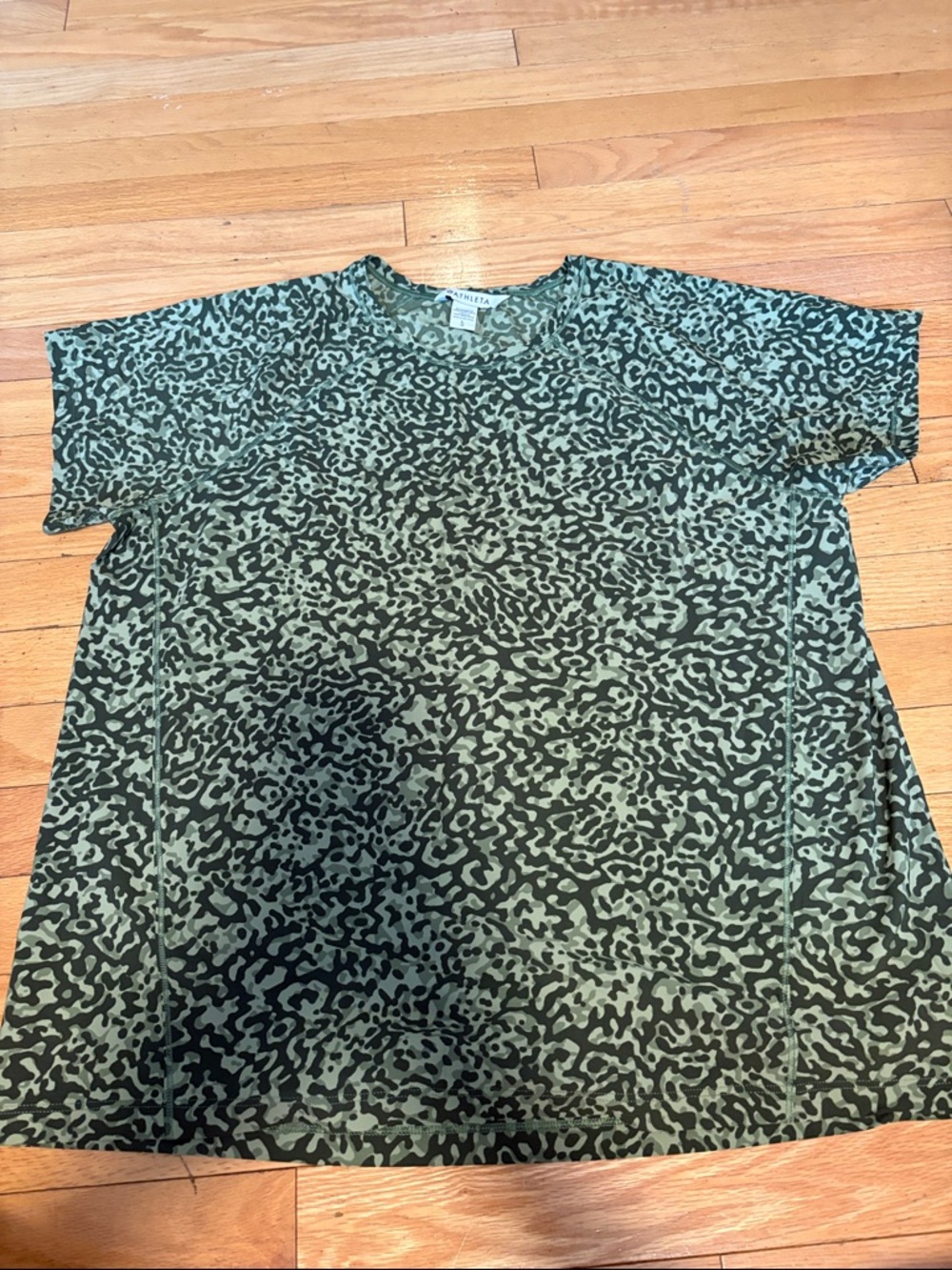 Athleta ultimate train short sleeve olive green shirt